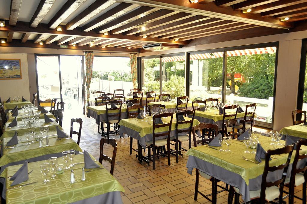 Hotel Restaurant Le Relais De Pouilly Екстериор снимка