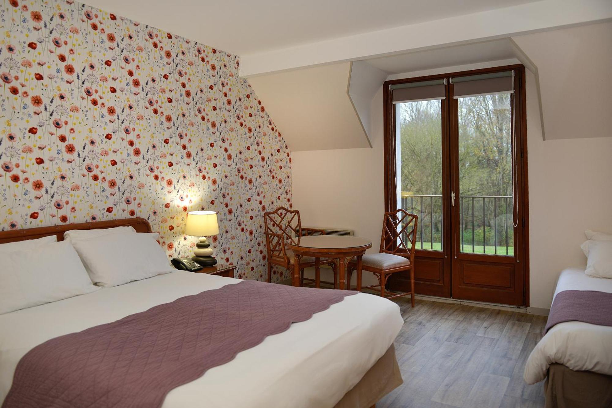 Hotel Restaurant Le Relais De Pouilly Екстериор снимка