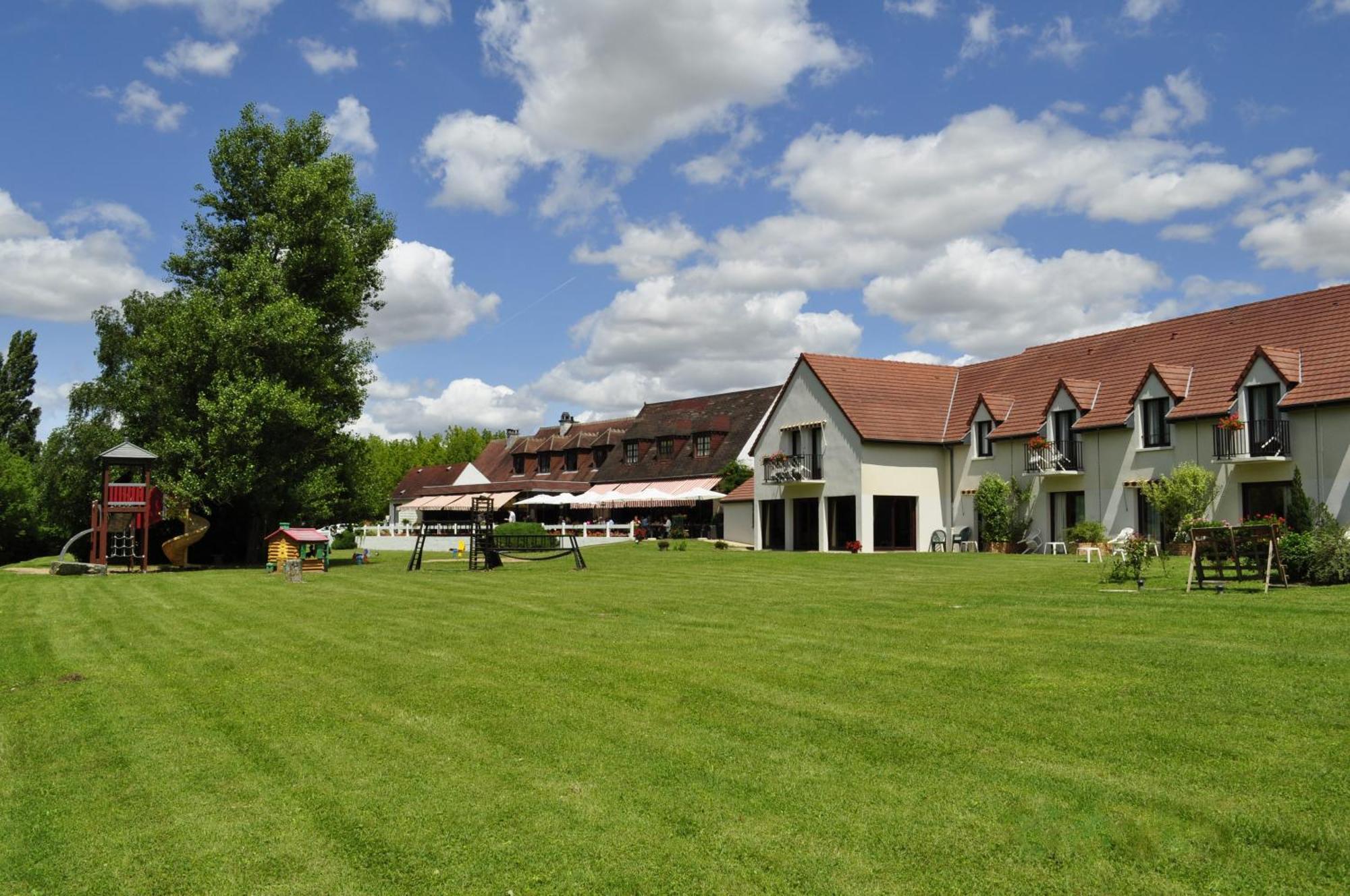 Hotel Restaurant Le Relais De Pouilly Екстериор снимка